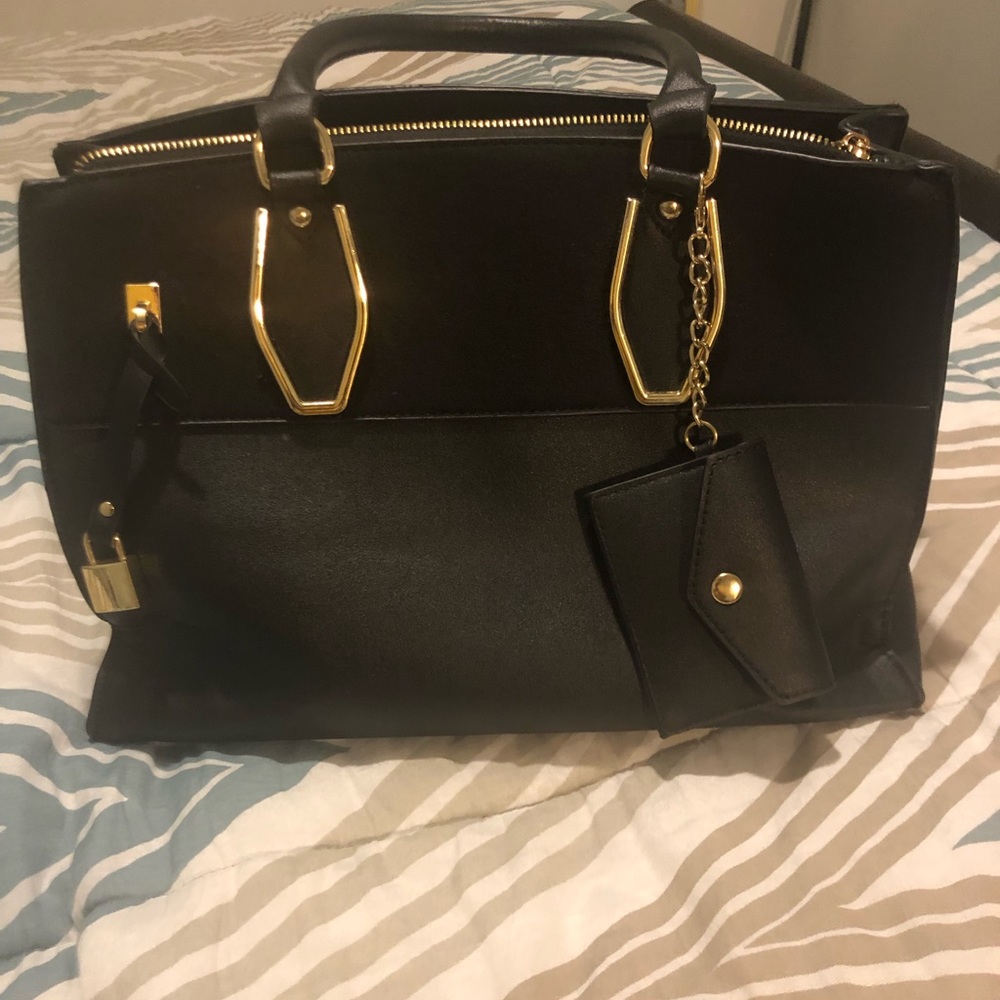 Beautiful black bag✨✨✨